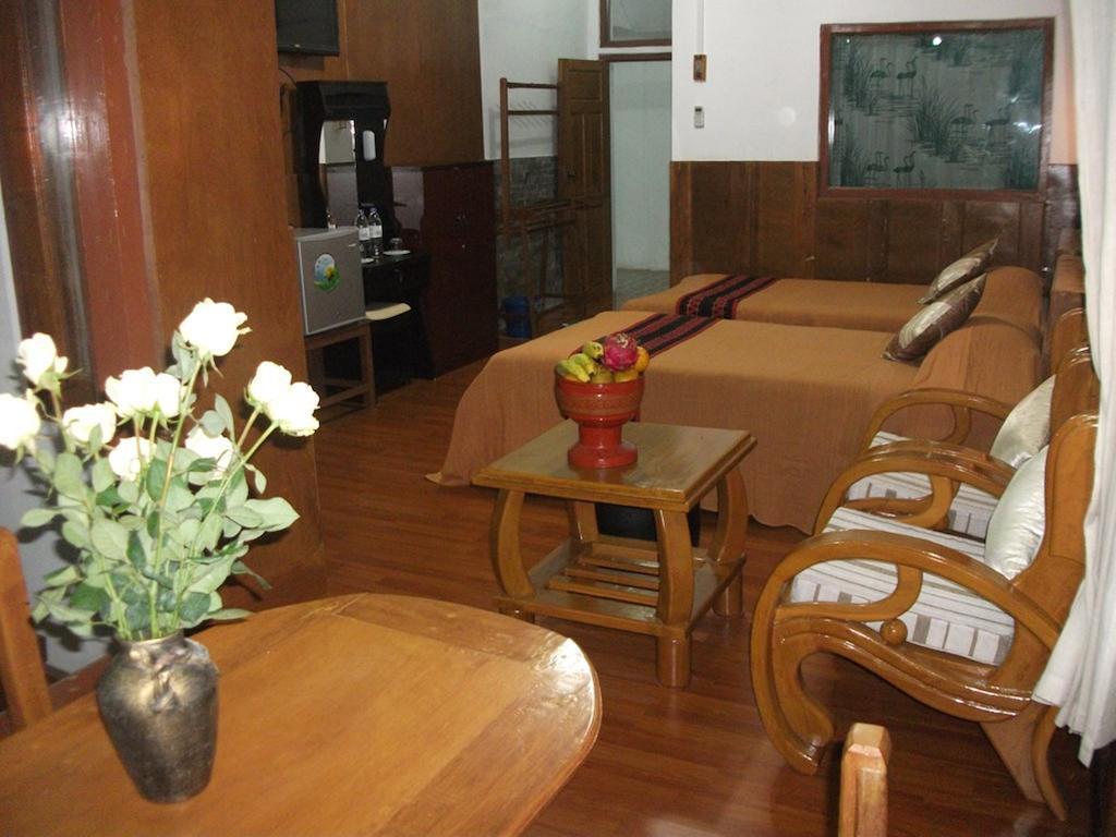 Mingalar Inn Inle Lake Екстер'єр фото