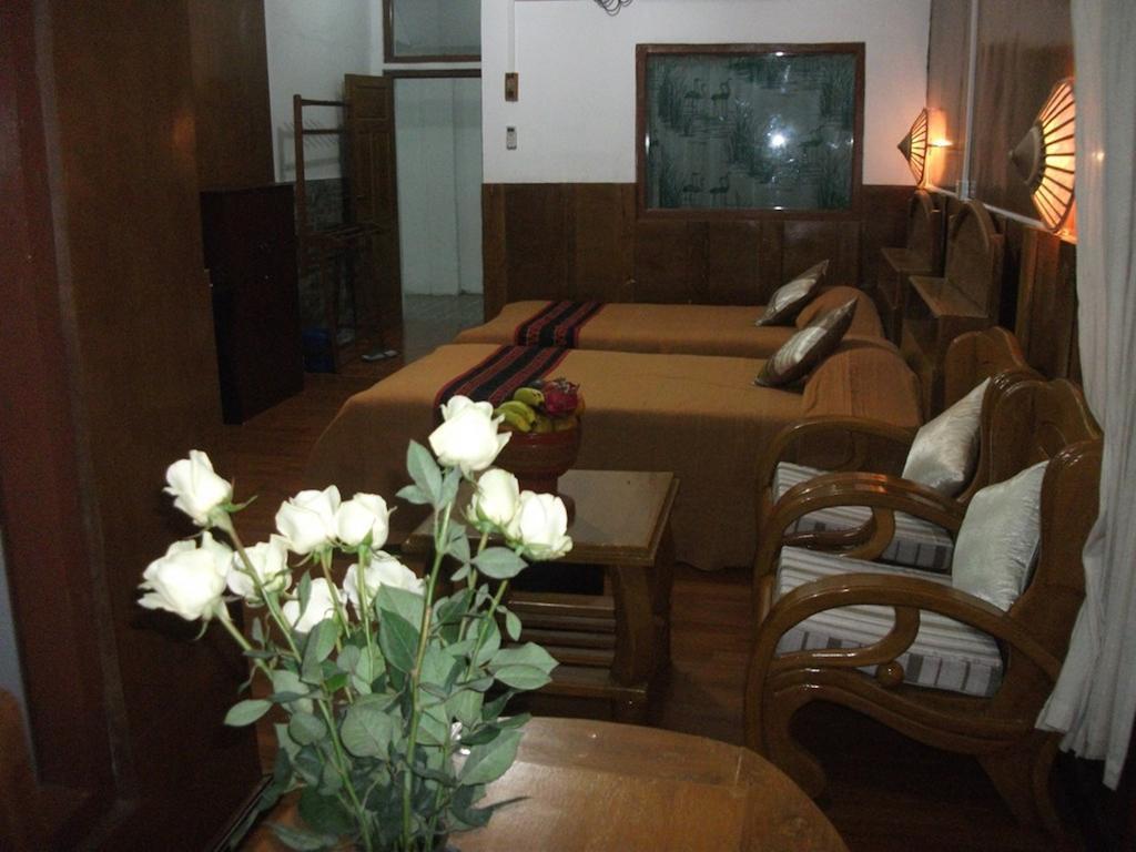 Mingalar Inn Inle Lake Екстер'єр фото