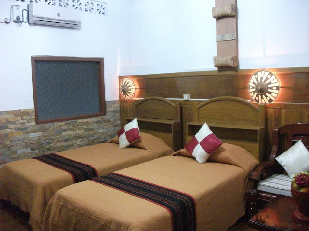 Mingalar Inn Inle Lake Екстер'єр фото