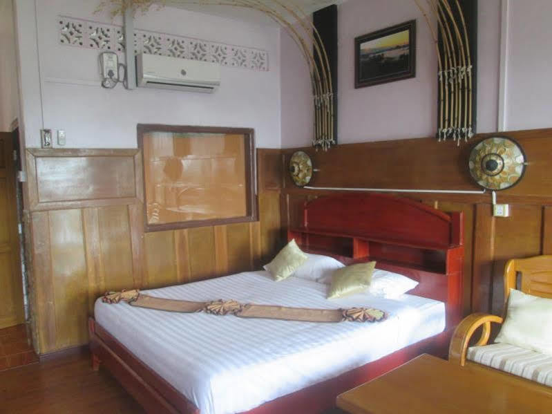 Mingalar Inn Inle Lake Екстер'єр фото