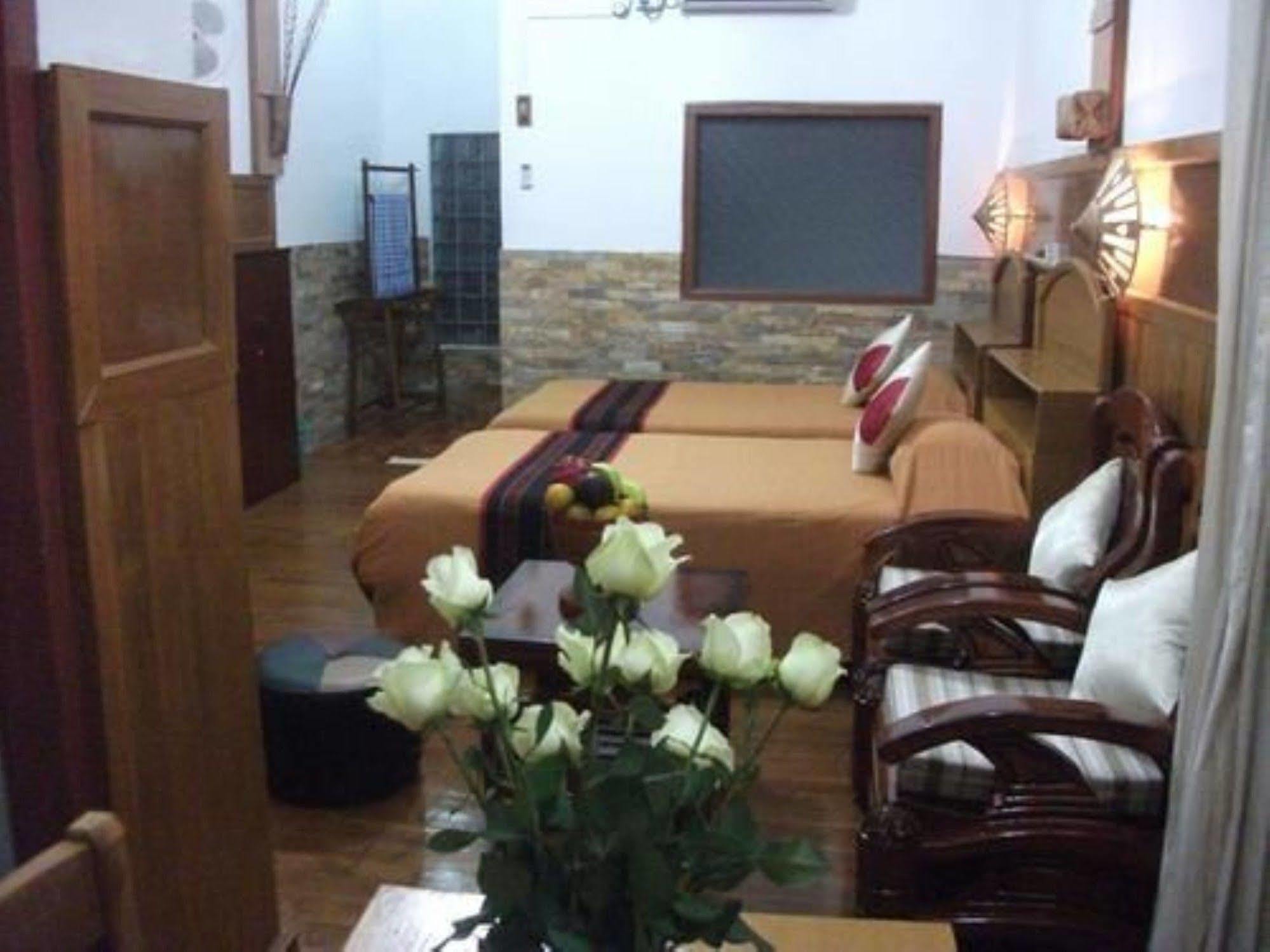 Mingalar Inn Inle Lake Екстер'єр фото
