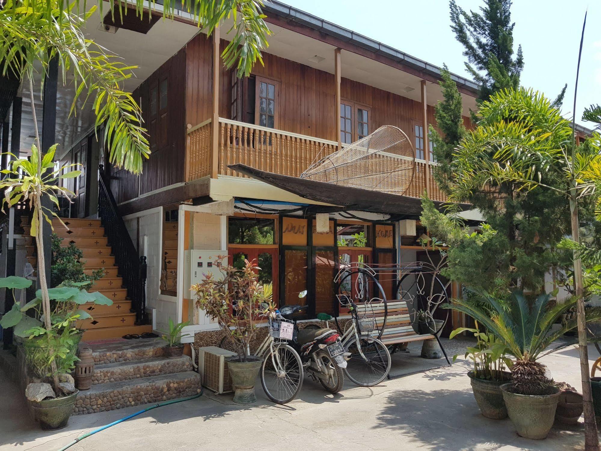 Mingalar Inn Inle Lake Екстер'єр фото