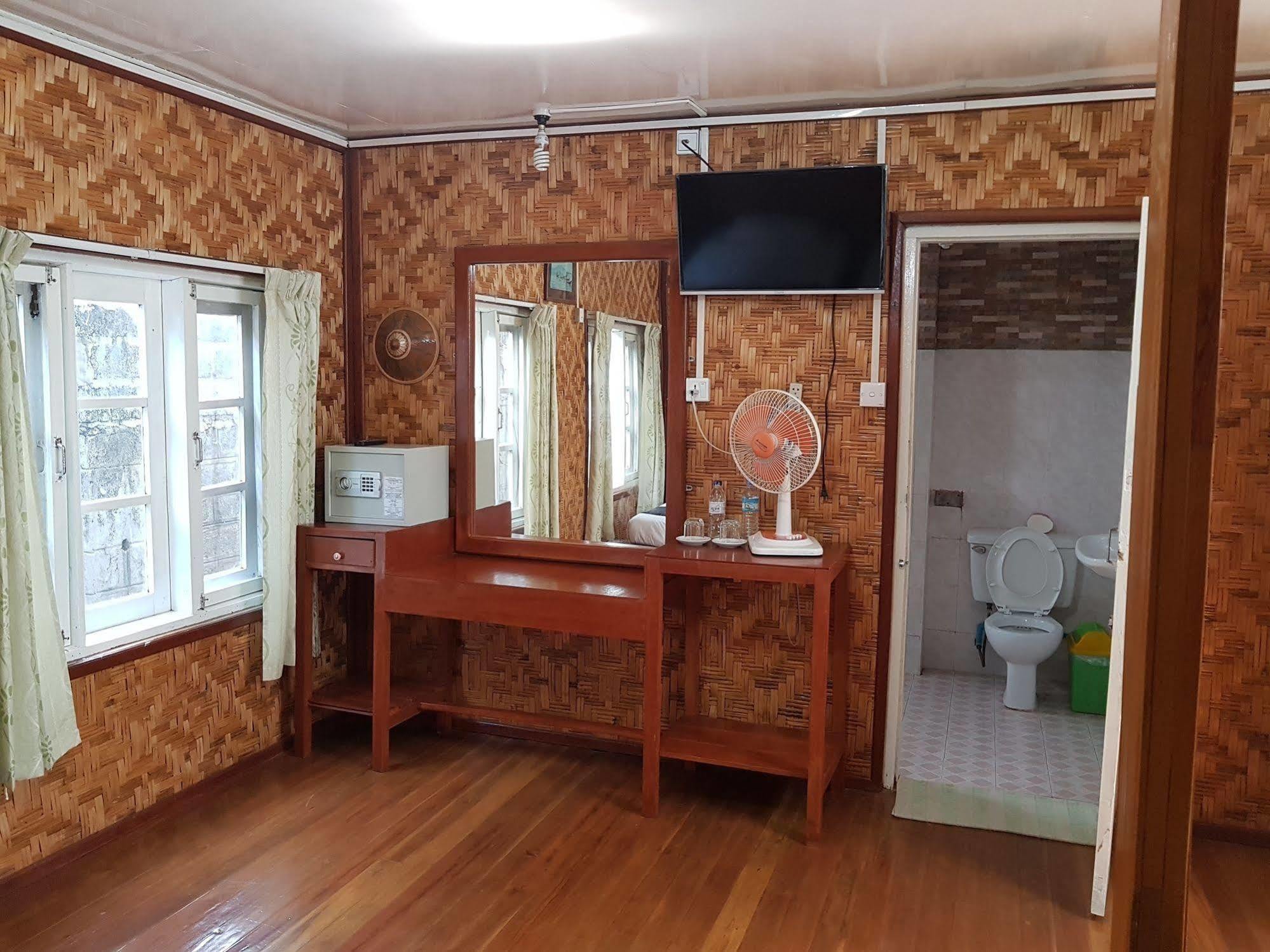Mingalar Inn Inle Lake Екстер'єр фото